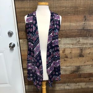 Xhilaration Flowy Floral Vest
